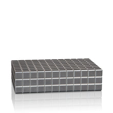 The Dover 10 watch box from Heisse & Söhne is crafted for the c...