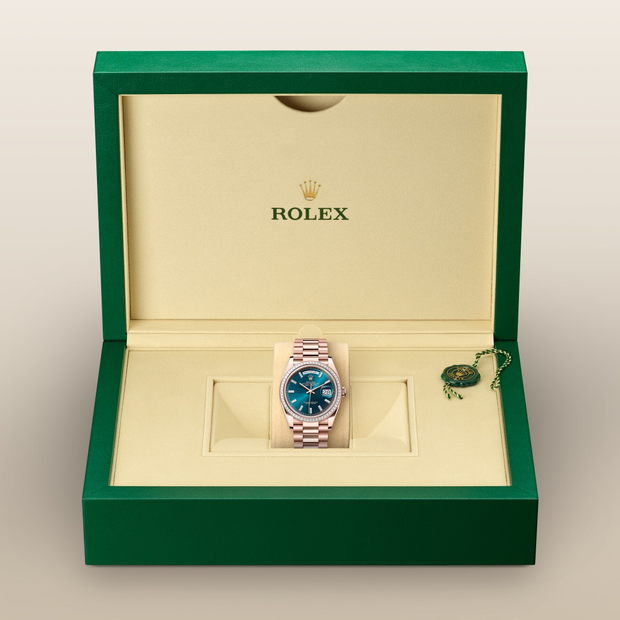 Oyster, 36 mm, Everose gold and diamonds