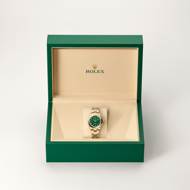Rolex Oyster Perpetual in 18 ct yellow gold, M276208-0002 - H.L. Gross Jewelers