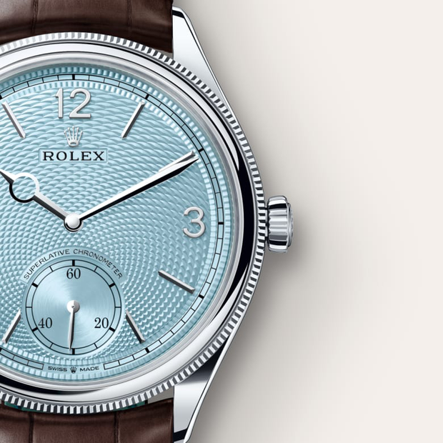 39 mm, platinum, polished finish