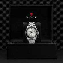 Tudor Black Bay 68