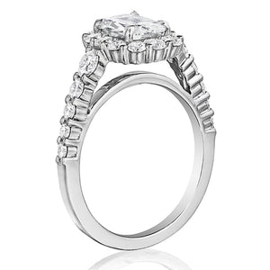 Henri Daussi Graduated Diamond Engagement Ring