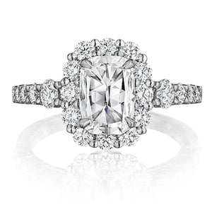 Henri Daussi Graduated Diamond Engagement Ring
