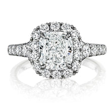 Henri Daussi Graduated Diamond Engagement Ring