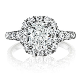 Henri Daussi Graduated Diamond Engagement Ring
