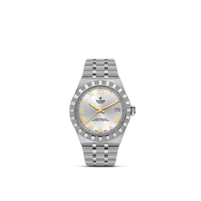 Tudor Royal