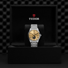 Tudor 1926 Luna