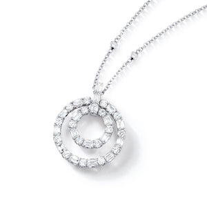 This necklace features round and baguette diamonds that total 2.84cts.