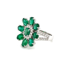 18k White Gold Diamond & Oval Emerald Flower Ring