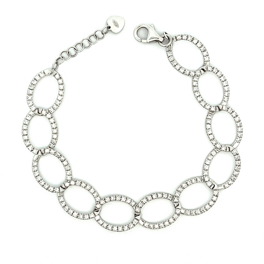 This 18k white gold link bracelet features 176 pave-set diamonds to...