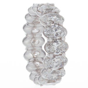 This gorgeous eternity band features 16 beautifully cut oval diamon...
