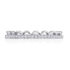 
Every queen deserves her crown. Raising the iconic Tacori crescent...