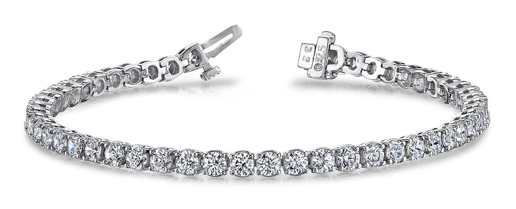 This gorgeous tennis bracelet features 44 round brilliant cut diamo...
