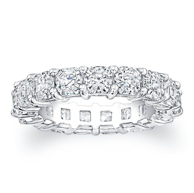 



Asscher cut diamonds are set in a continuous circle using share...
