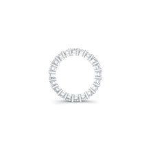 
Radiant cut diamonds are set in a continuous circle using shared p...