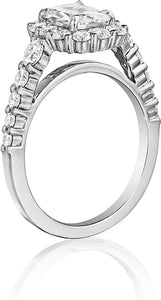 Henri Daussi Graduated Diamond Engagement Ring