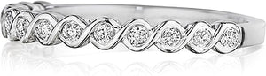 This Henri Daussi twisted band features unique bezel set round bril...