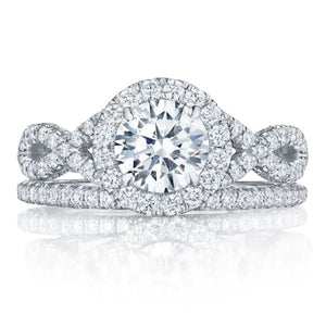 A stunning bloom filled with brilliant white diamonds creates a bea...