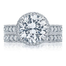 Tacori RoyalT Round Halo Diamond Engagement Ring