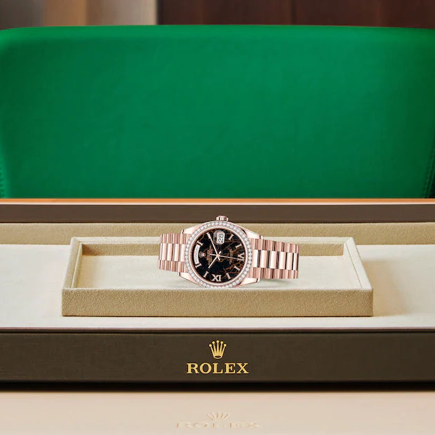 Oyster, 36 mm, Everose gold and diamonds