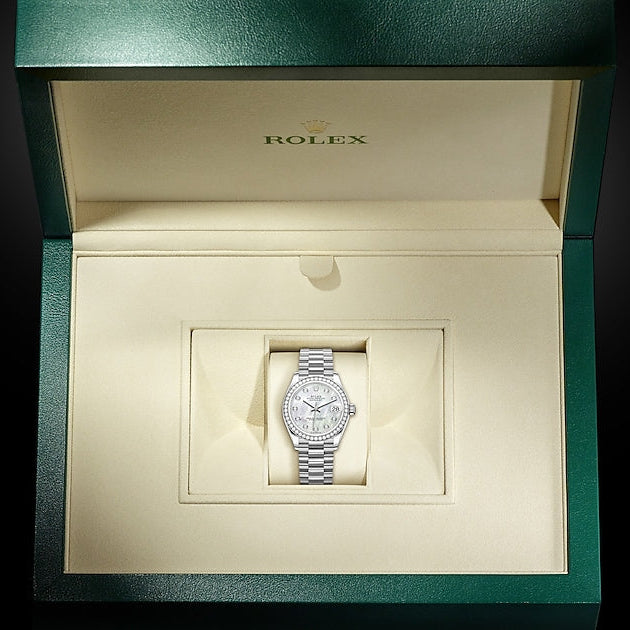 Oyster, 31 mm, white gold and diamonds