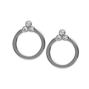 These diamond earrings features pave set round brilliant cut diamon...