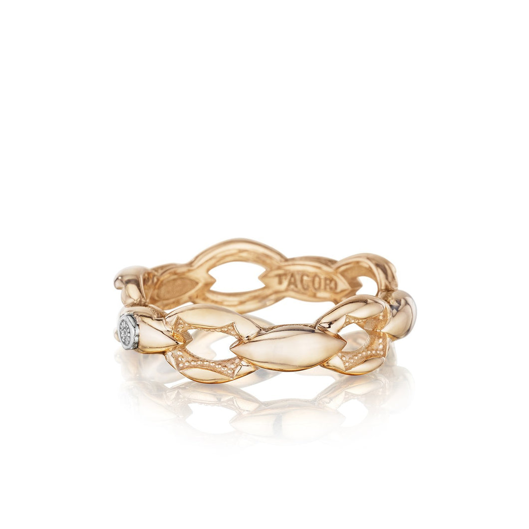 The perfect ring that every woman needs for a glamorous look with m...