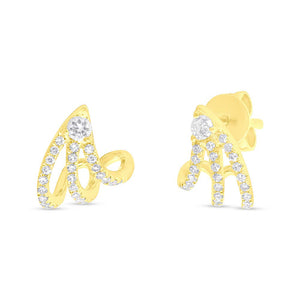 These diamond earrings feature round brilliant cut diamonds that to...